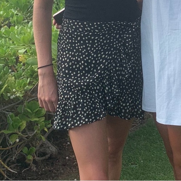 Polka dot wrap skirt from Urban Outfitters - Picture 3 of 4